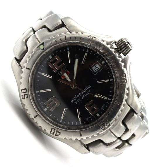 Tag Heuer quartz WT1110-0 stainless steel watch