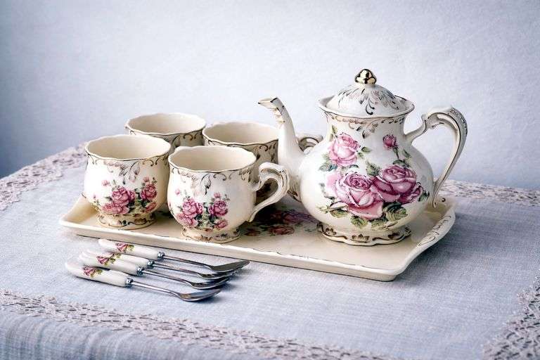 Porcelain Rose Tea Set