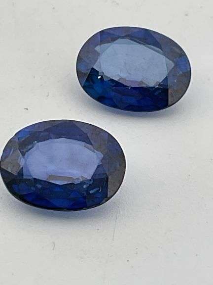 CERTIFIED PAIR OF NATURAL SAPPHIRES