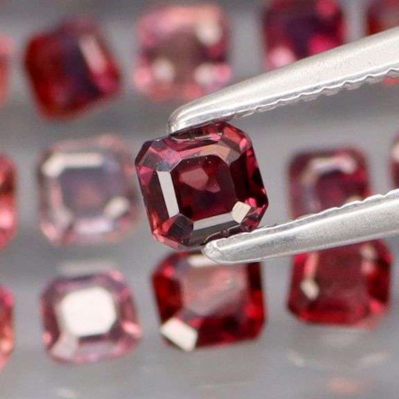 Untreated and unbelievable! 3.25ct fancy red Sapphire set!