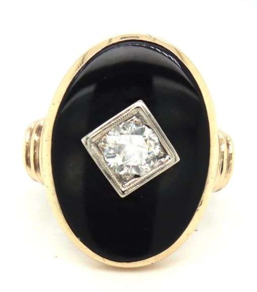 10kt Yellow gold 0.50ct European cut diamond and black onyx ring