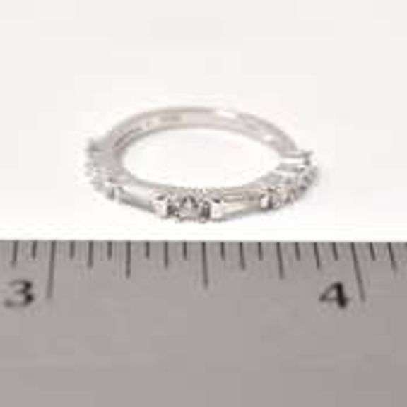 Cz Gemstone Ring in Sterling Silver.