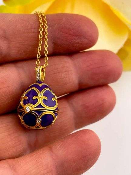 Exquisite Egg-Shaped Necklace and Bracelet Set – Amethyst Accents, 18K Gold Vermeil