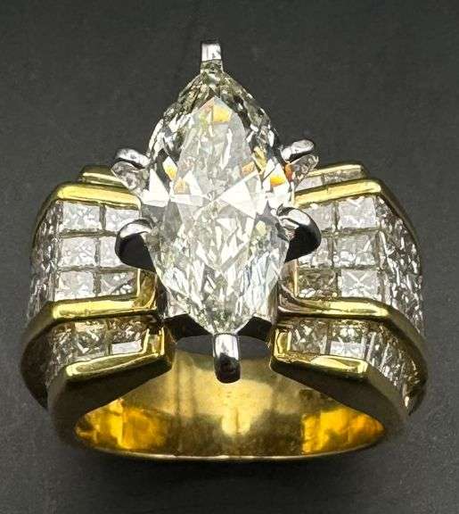 18K Yellow Gold Marquise Diamond Ring of 4.83ct