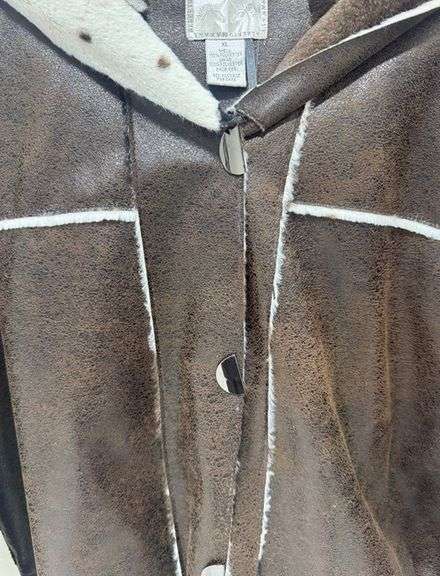 Stylish Brown Jacket with a Cozy Hood