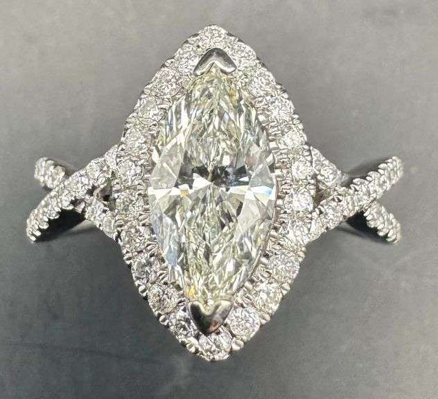 14K White Gold Marquise Cut Diamond Ring of 1.58ct