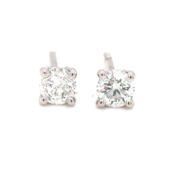 14kt White gold 0.20ctw diamond stud earrings
