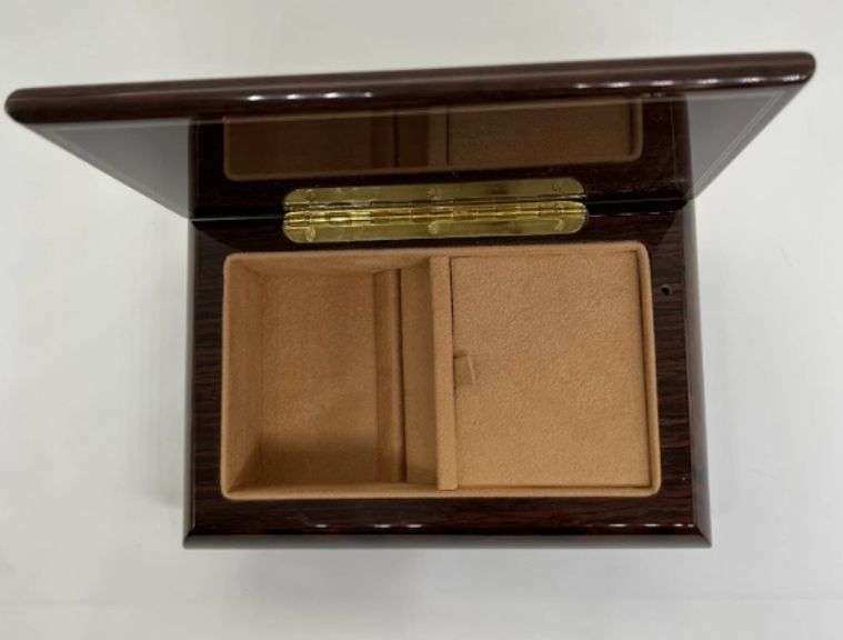 Music Box with Rose Inlay Design