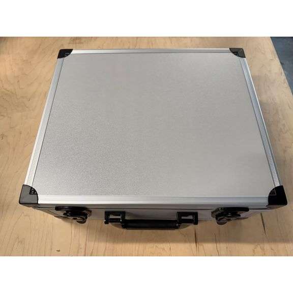 Toploader Holds 600+ Trading, Sports & Graded Cards