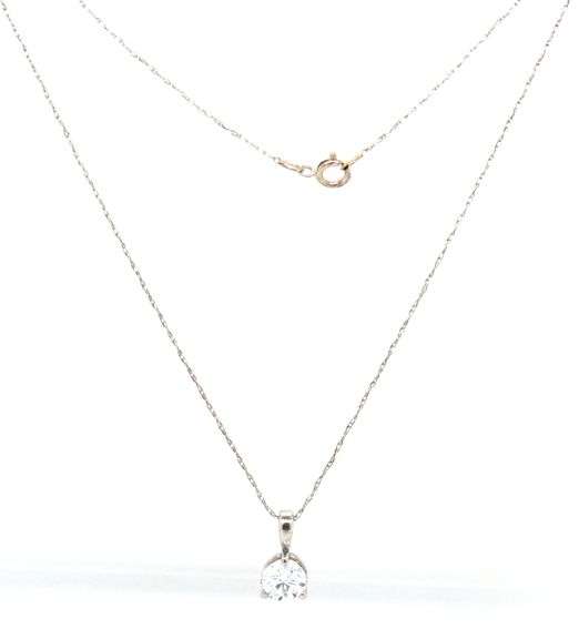 14kt White gold lab grown diamond pendant on chian