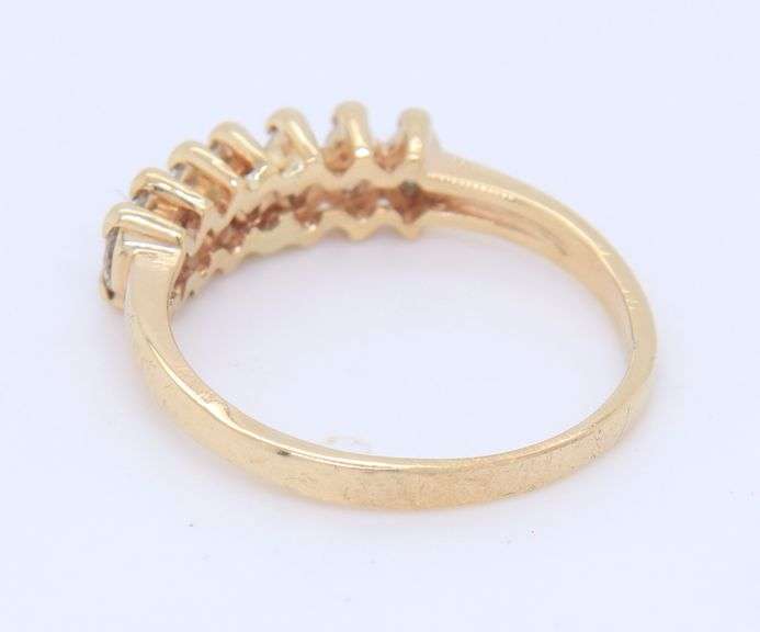 14kt Yellow Gold Marquise Seven Diamond Band