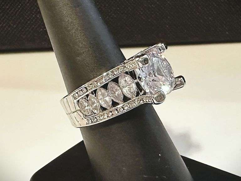 Sparkling White Gold Plate 4.5 Ct Simulated Diamond Ring