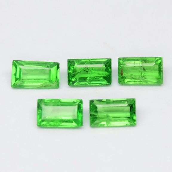 Vibrant! 1.22ct set of all natural Tsavorite Garnets!