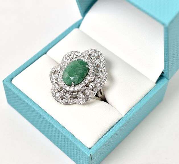 Stunning 7.75CTW Natural Emerald & White Sapphire Gemstone Ring in Sterling Silver