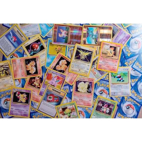 Pokémon 100 Card Lot with Legendary Double Rare