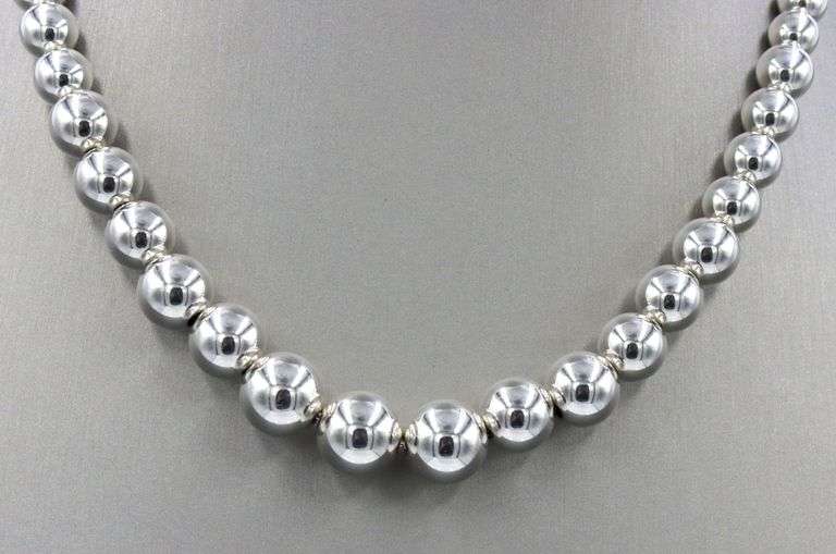 Tiffany & Co Graduated bead necklace