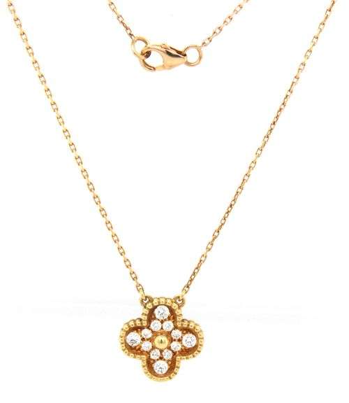 18KT Yellow Gold Full Diamond pave Clover Pendant
