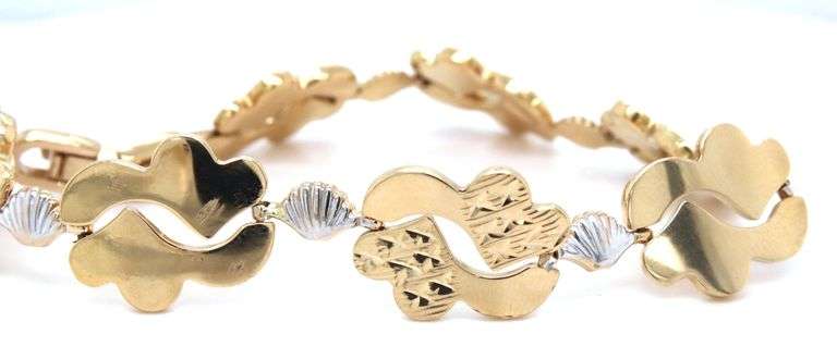 18kt 2 Tone gold high polished and diamond cut fancy link bracelet