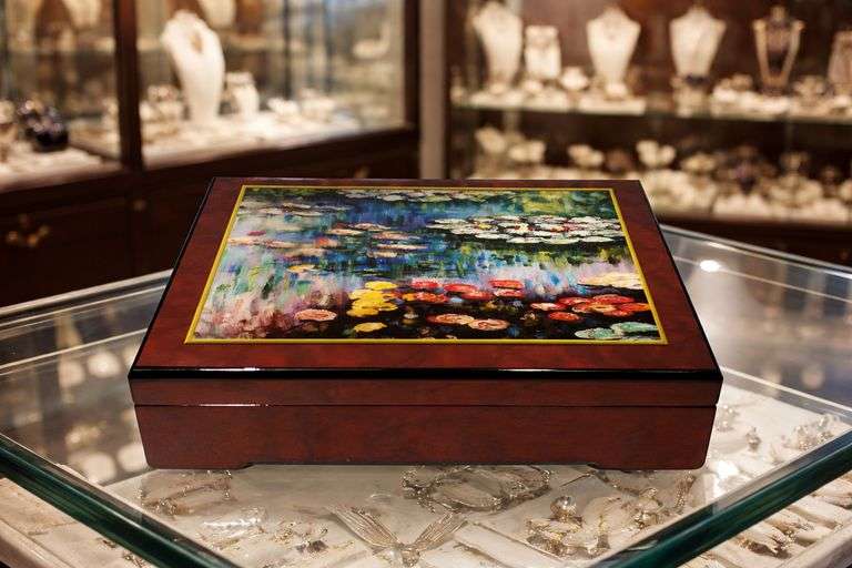 The Monet Water Lilies Musical Jewelry Box