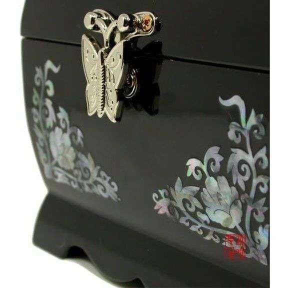 Mother of Pearl Jewelry Music Box