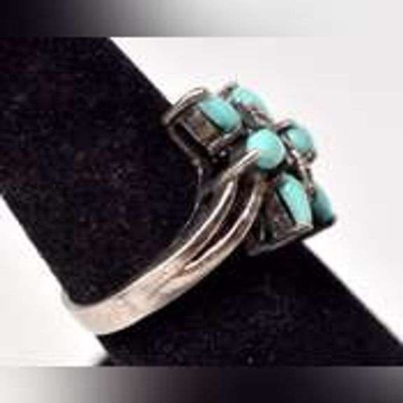 Turquoise and Marcasite Gemstone Ring in Sterling Silver .