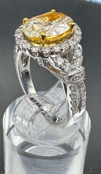 14K Two-tone Gold Oval Diamond Ring of 2.51 ct