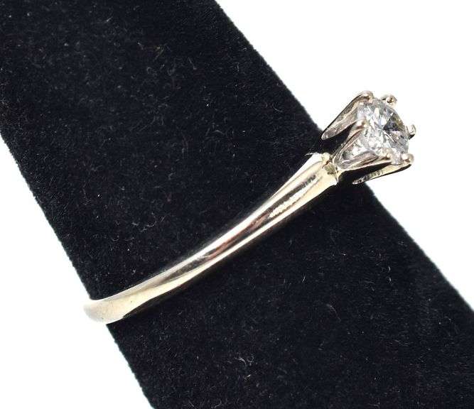 Beautiful 14K White Gold Approx. 0.41CTW Solitaire Diamond Ring
