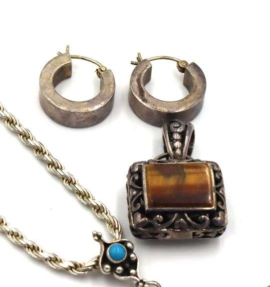 Group lot of Vintage 925 sterling silver miscellaneous jewelry