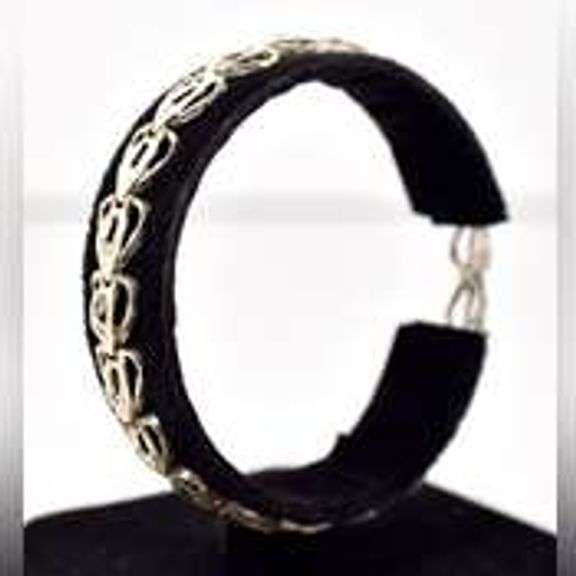 Heart Link Bracelet in Sterling Silver.