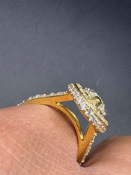 14K Yellow Gold Marquise Diamond Ring of 5.98ct