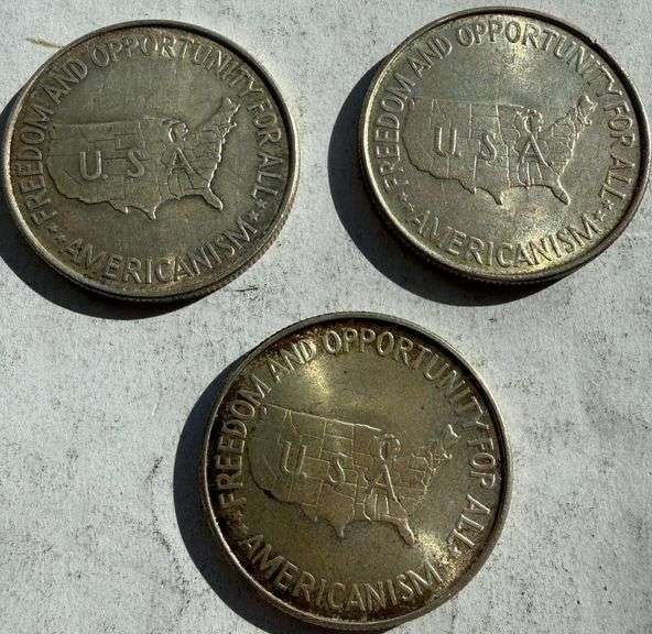 Three 1952 Slider or Uncirculated Washington Carver Comm Halves