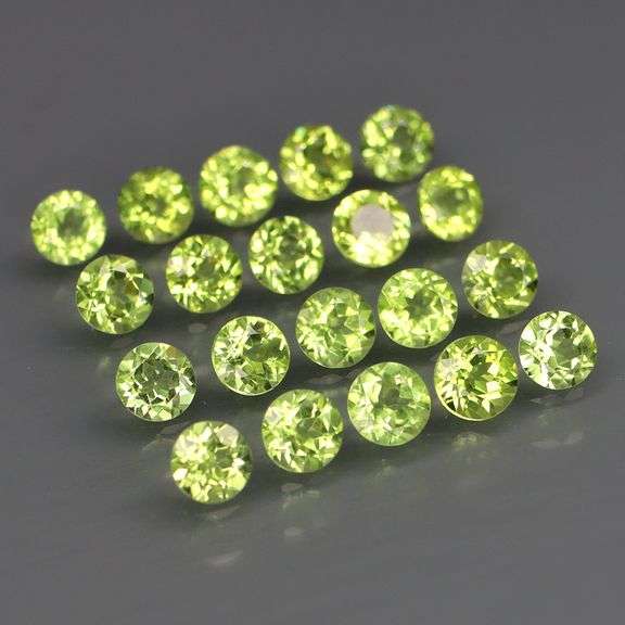 Round cut! Untreated! Matched! 5.98ct Peridot set!