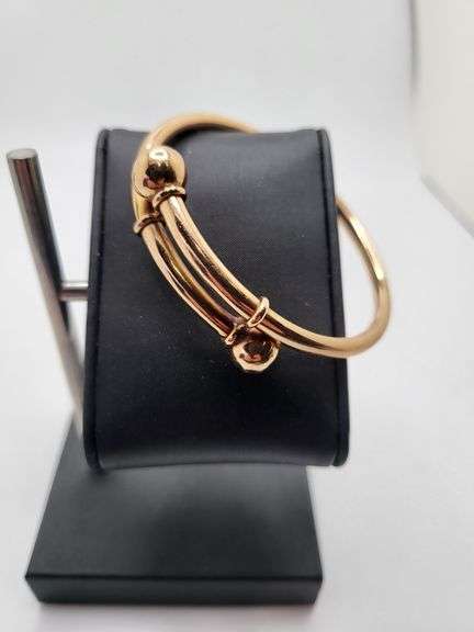 Italian 14k Bangle yellow gold , size 2.5 diameter, total weight of 13.6 gram