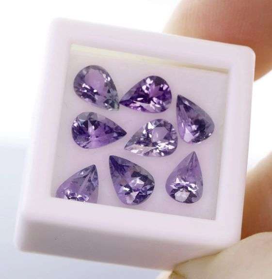 Premium all natural jewelers grade 5.57ct Tanzanite set!