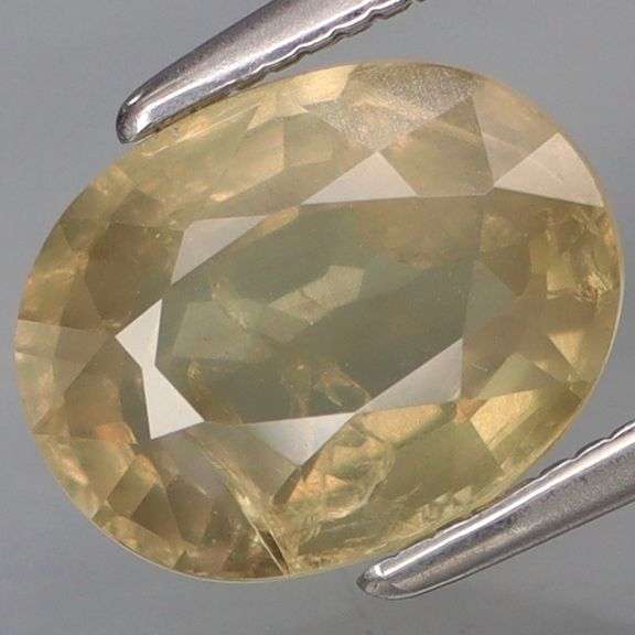 Slight color shift! Substantial size! 3.06ct Sapphire from Madagascar!