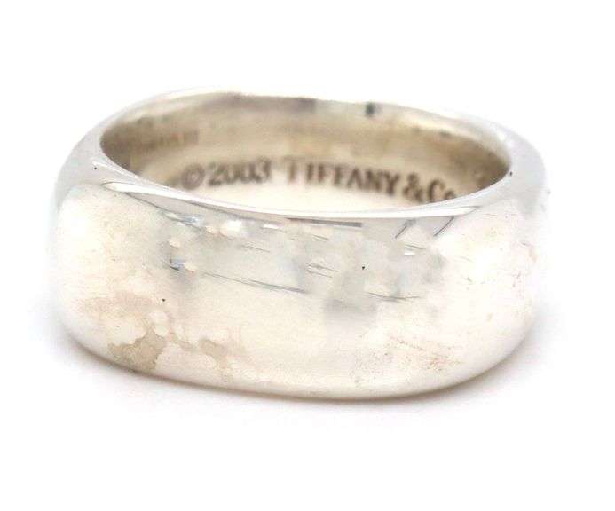 Tiffany & Co wide cushion band