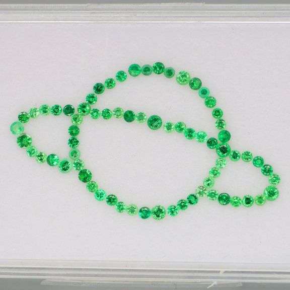 Brilliant green! Untreated! 1.53ct set of very rare Tsavorite Garnets!