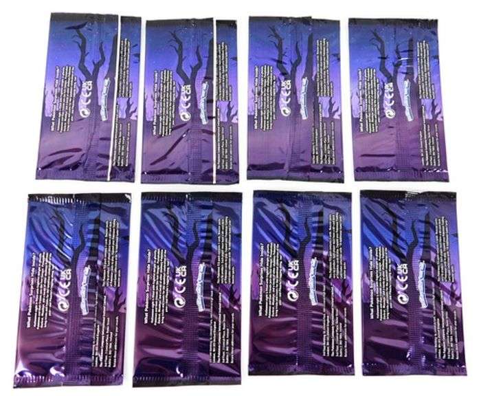 8 Pokémon 2022 Trick or Trade Sealed Packs