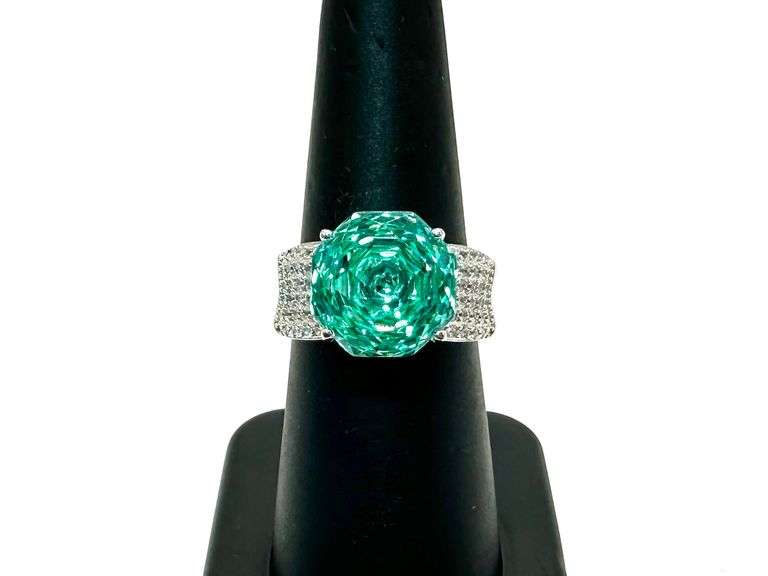 Breathtaking 14 kt White Gold Plate 5 Ct Simulated Paraiba Tourmaline Ring