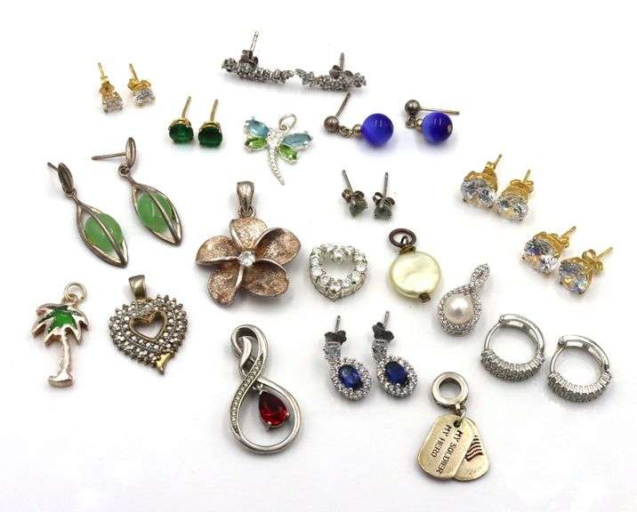Group lot of Vintage 925 sterling silver charms and earrings