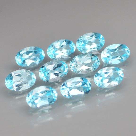 Matched! 10 piece 9.65ct sky blue Topaz set full of glittering flashing!