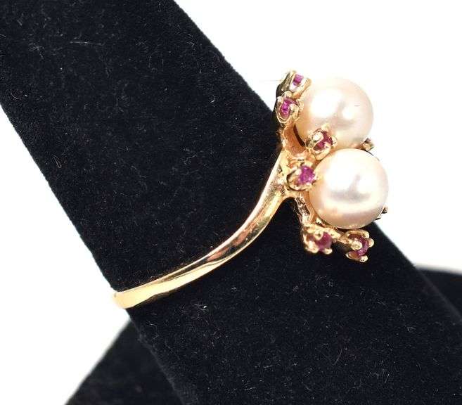 Stunning 14K Yellow Gold Pearl and Ruby Gemstone Ring