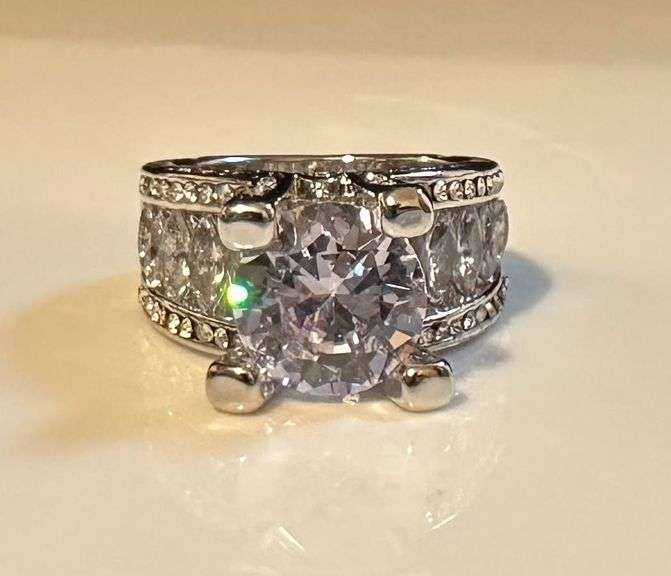 Sparkling White Gold Plate 4.5 Ct Simulated Diamond Ring