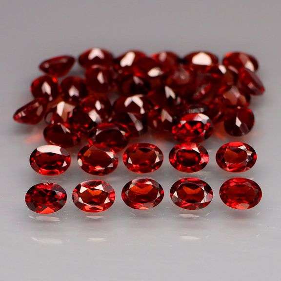 Top red! Untreated! Oval cut! 9.29ct Mozambique Garnet set!!!