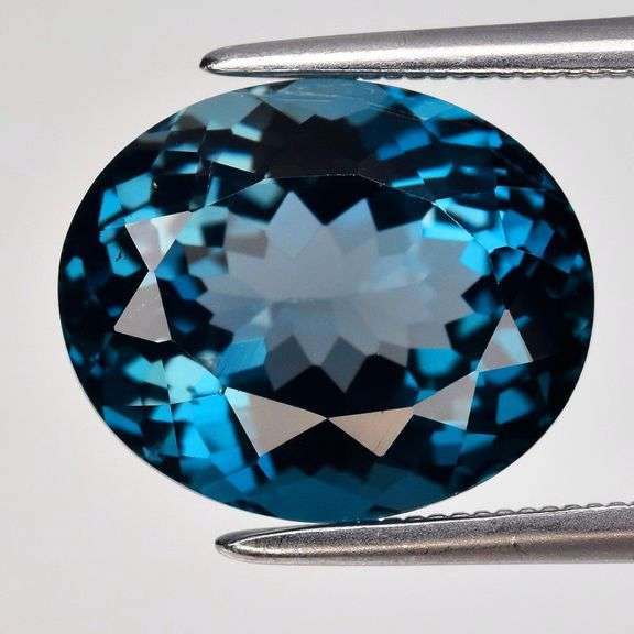 Outstanding 6.24ct VS clarity London blue Topaz