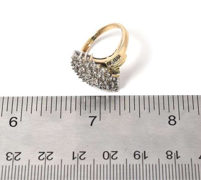 Shimmering 10K Yellow Gold Diamond Cluster Ring