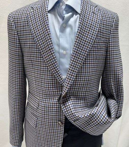 Handsome 2 Button Fitted Style Sport Coat, Made in Italy