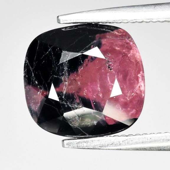 Large example! 3.69ct UNTREATED pink and black Sapphire!