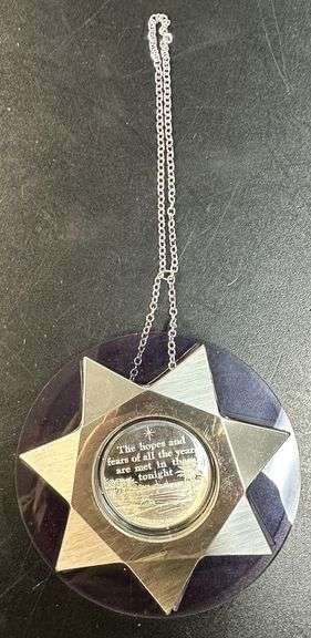 Solid Sterling Silver 1975 Franklin Mint Christmas Ornament. Custom box
