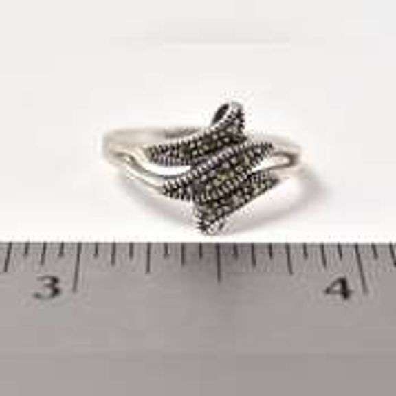 Marcasite Gemstone Ring in Sterling Silver.